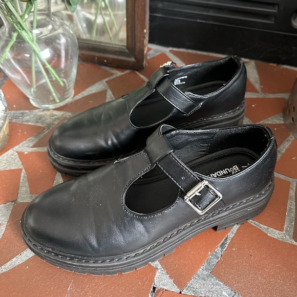 No Boundaries Black Mary Jane Shoes with Buckle Size 7 - Picture 3 of 5